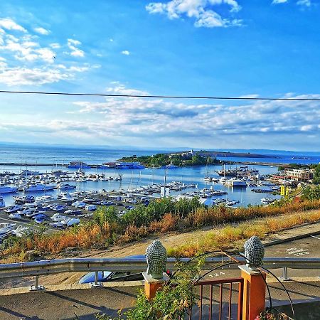 Villa Victoria - A Luxury Appartment With Icredible Seaview Созополь Экстерьер фото