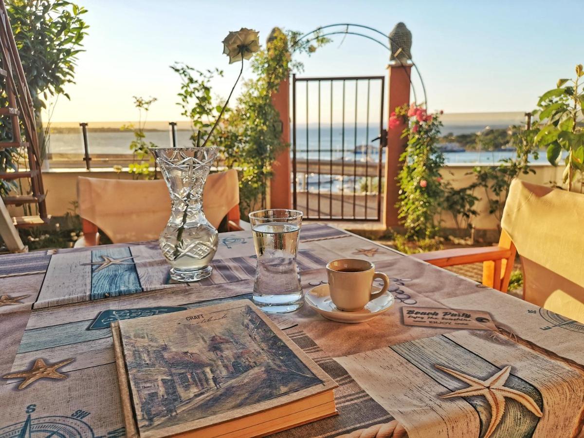 Villa Victoria - A Luxury Appartment With Icredible Seaview Созополь Экстерьер фото